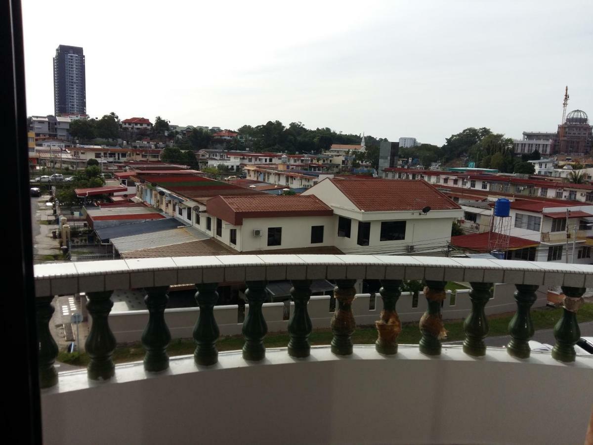 Harrington Court Apartamento Kota Kinabalu Exterior foto